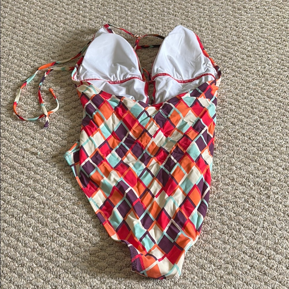 Cupshe Multicolor Geometric One Piece Swimsuit - Picture 2 of 2